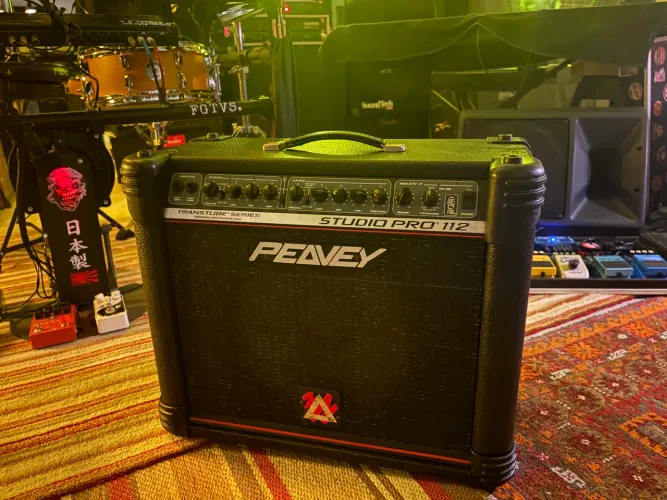 Amplificador Peavey Studio Pro 112  65W impecável!!