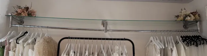 ARARA DE PAREDE COM PRATELEIRA DE VIDRO - 2,60m