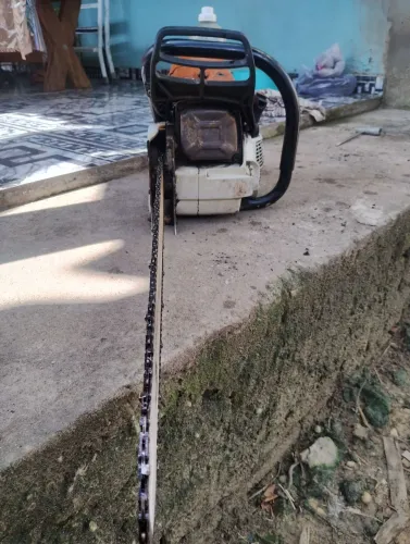 Vende se motosserra Stihl 651 2024 semi nova por apenas R$3.200