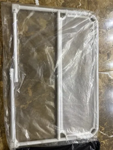 Grade de cama com tela de segurança