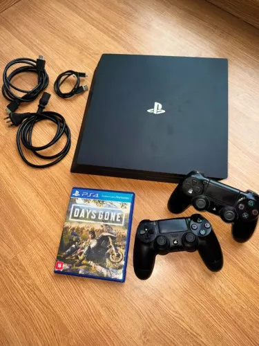 PS4 Pro 1TB + 2 Controles + Jogo Days Gone (Excelente Estado)