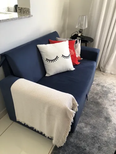 Sofá cama 2 lugares azul suede 1,40m