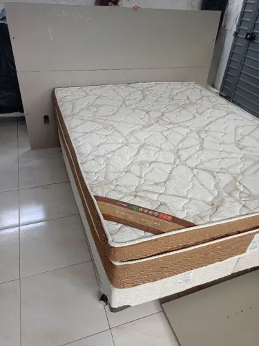 Cama Queen