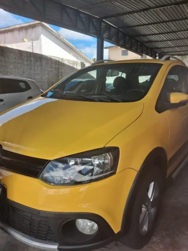 Volkswagen Crossfox 1.6 MI Total Flex 8V 5P 2011