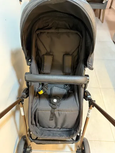 Carrinho de bebê / Moisés