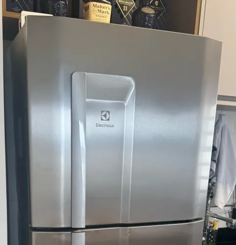 GELADEIRA ELETROLUX 470 L