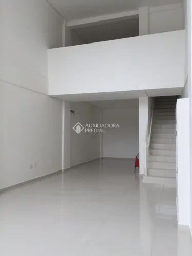 Sala Comercial com Mezanino e Vaga no Centro de BC - 83m² Privativos
