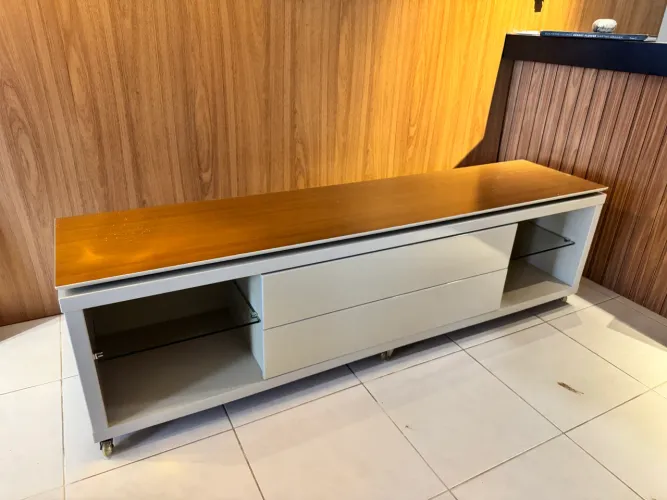 RACK MODERNO E SOFISTICADO