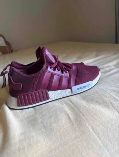 TÊNIAS ADIDAS NMD R1 TAMANHO 42 