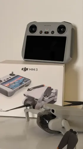 DRONE DJI MINI 3 CONTROLE COM TELA, ESTADO DE NOVO 