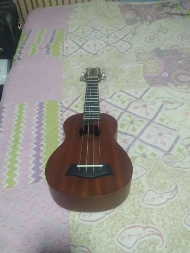 Ukulele Soprano Profissional