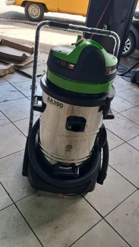 Vende-se Aspirador IPC AA390 3 Motores