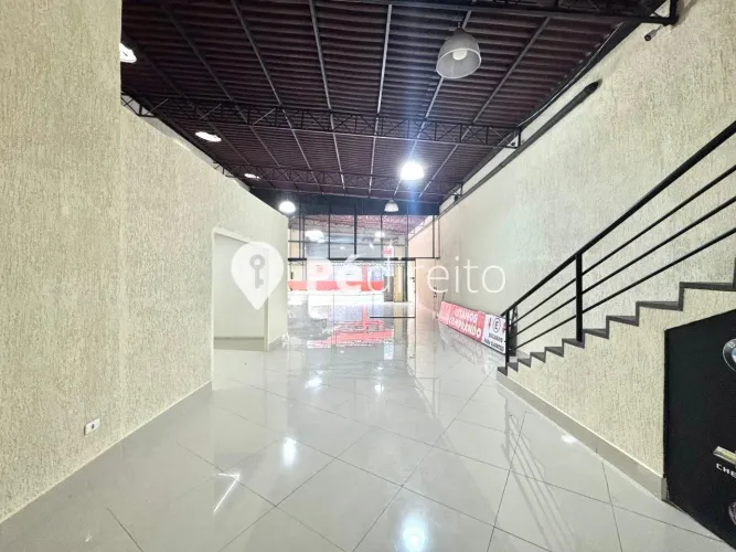 Galpão Comercial para Locação na Av. Conselheiro Carrão - 200m²