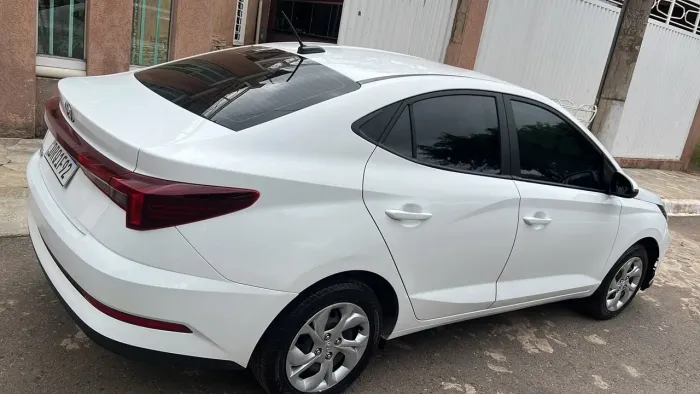 Hyundai HB20S Comfort Plus 1.0 Flex 12V Mec. 2024