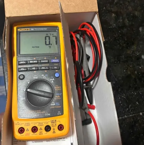 FLUKE 789
