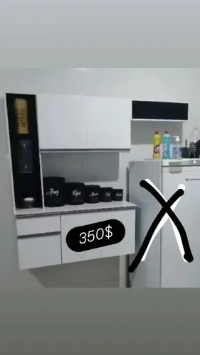 Vendo armário de cozinha e mesa de jantar redonda