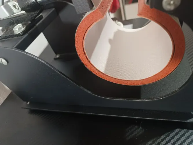 Prensa sublimadora semiautomática SCP SB04A preta