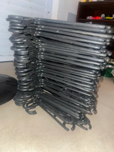 Cabides de plástico 50 unidades 