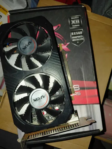 Plca de vídeo rx560 4gb (com defeito)