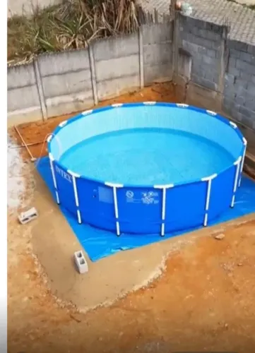 Piscina Intex estrutural circular 18000lts com filtro, escada e acessórios 