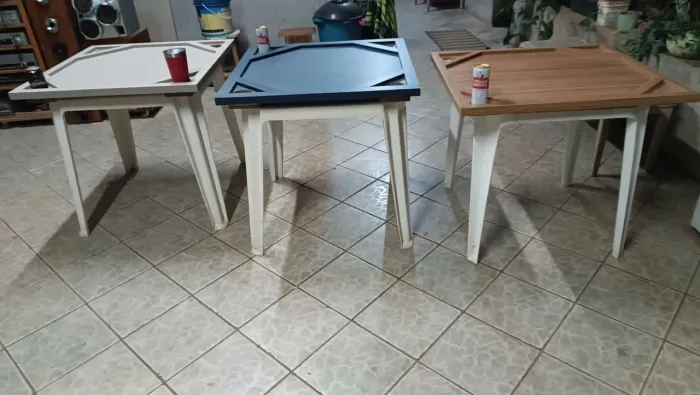 Tabuleiro de jogos para dominó,baralho ...em MDF novo você coloca seus copos e cervejas...