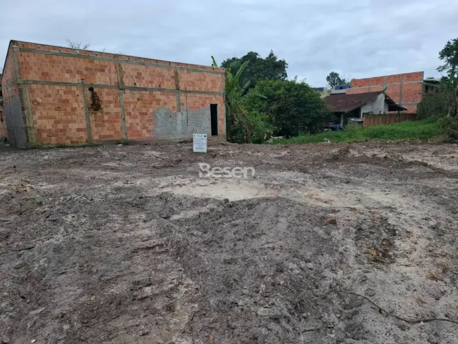 ÓTIMOS TERRENOS LIMPOS E ATERRADOS NO BALNEÁRIO RIO GRACIOSO