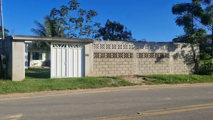 CASA COM QUINTAL