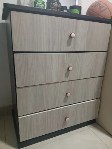 Vendo Comoda de MDF