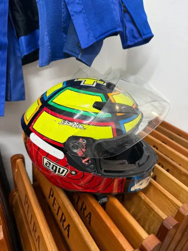 Capacete Agv k3 original muito seguro