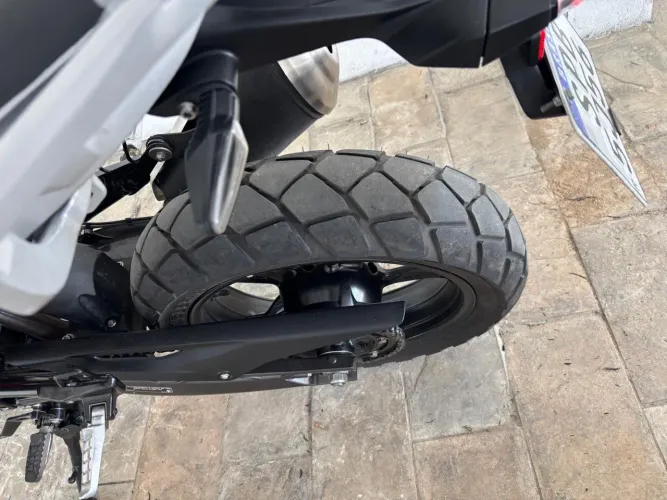 BMW G310 2025