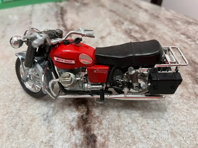 Miniatura Polistil Moto Guzzi V7 Special - Vintage 