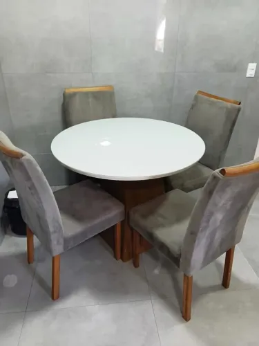 Conjunto Jantar Mesa Redonda Com 4 Cadeiras Estofadas Vid