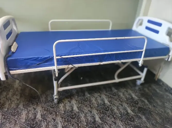 Cama Hospitalar Elétrica 4 Movimentos Motor Okin Com Colchão (Usado)