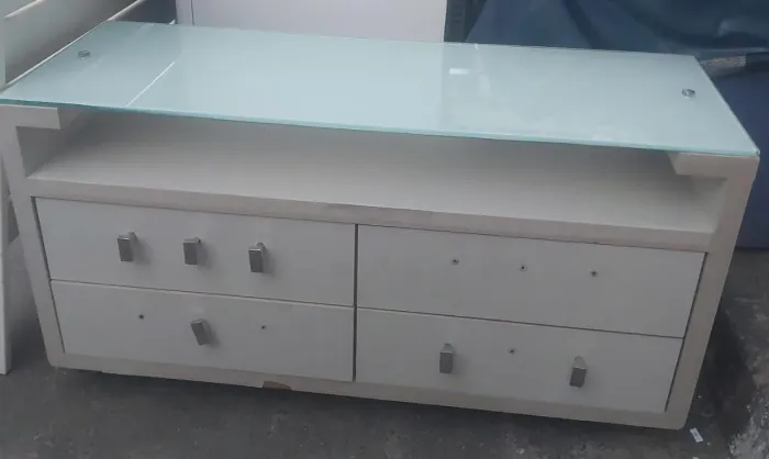 Vende-se Bancada de MDF. Valor 400,00.