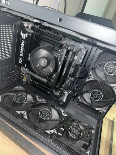 PC Ryzen AM5 - 8600G