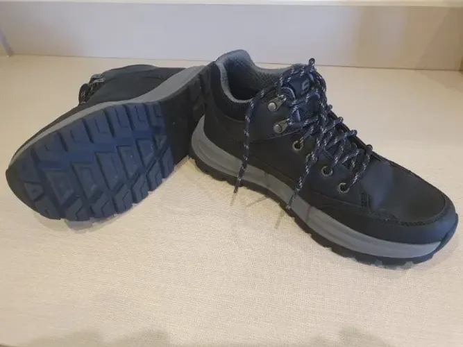 Tênis cano médio Skechers