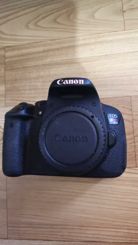 Canon T5i