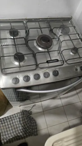 Fogão Electrolux 5 Bocas Inox com Forno ? Funcionando Perfeitamente