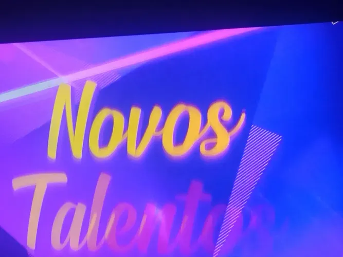 Tv 50 polegadas pouco tempo de uso