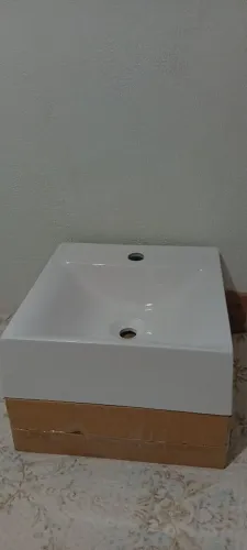 Cuba NOVA Mármore Sintético <br><br>40x38 Ravena Mármore Sintético Quadrada