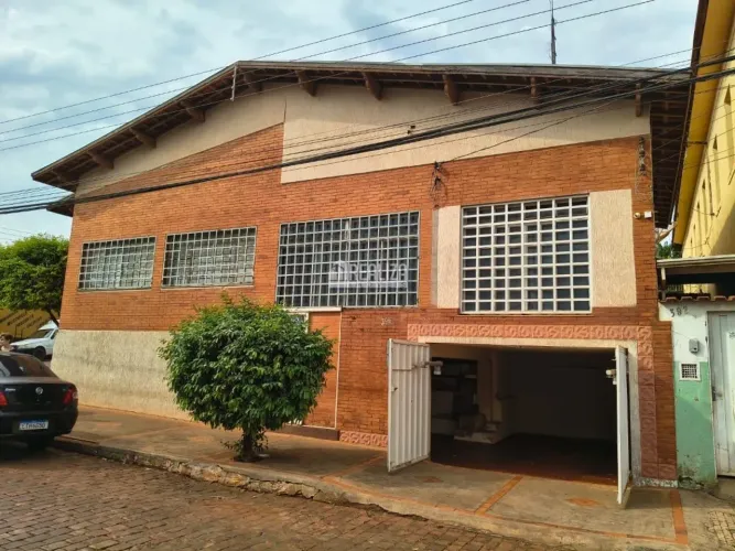 Casa para Venda em Igarapava - 5 Dormitórios - Imobiliária em Igarapava