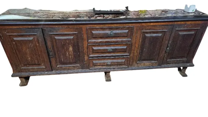 Armário madeira antigo