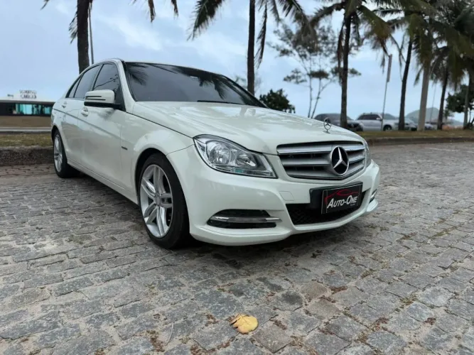 Mercedes-Benz C-180 CGI Classic 1.8 16V 156cv Aut. 2012