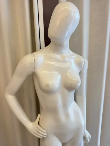 Manequim feminino