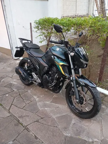 Yamaha fz25 fazer 250 aceito trocas