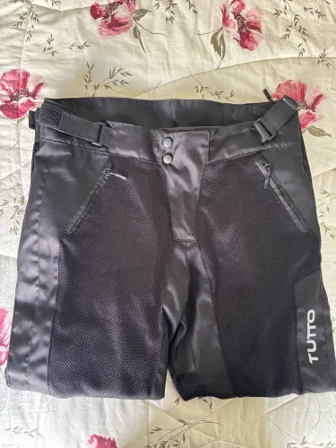 Calça para motociclista da Tuto masculina 3G , usei somente um vez estado de nova.  