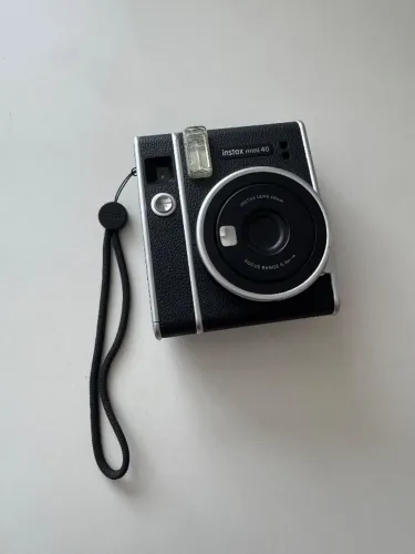 Câmera Fujifilm Instax Mini 40 cor preta