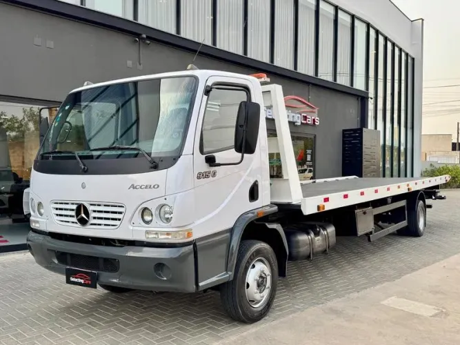 CAMINHAO Accelo 915 -PLATAFORMA 8 METROS ASA DELTA - IMPECAVEL - 70.000KM