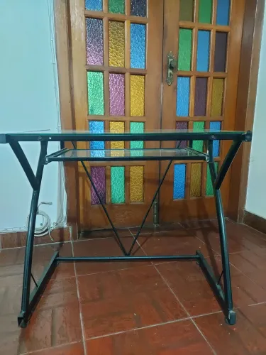 Mesa de vidro para escritório