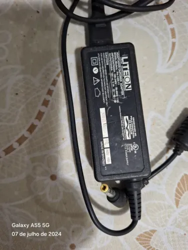 Fonte para notebook liteon 12v 2.1a, plug 5mm